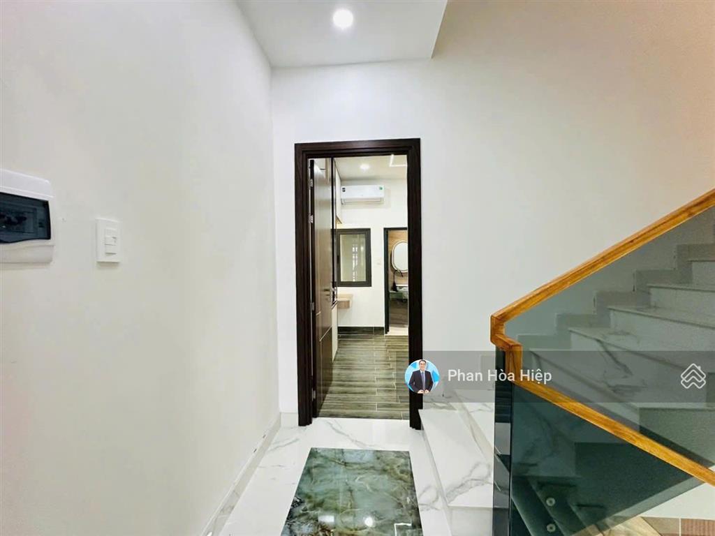 Bán nhà 5 tầng ngay lê văn quới, 63m2, 5pn 5wc, nội thất cao cấp, hẻm rộng 5m giáp quận 6