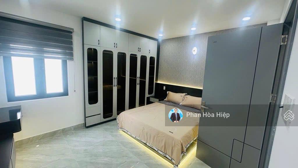 Nhà đẹp ngay lê văn quới, 4.5 x 15, 5 tầng đúc, 5pn 5wc, nội thất cao cấp, hẻm rộng 5m giáp quận 6
