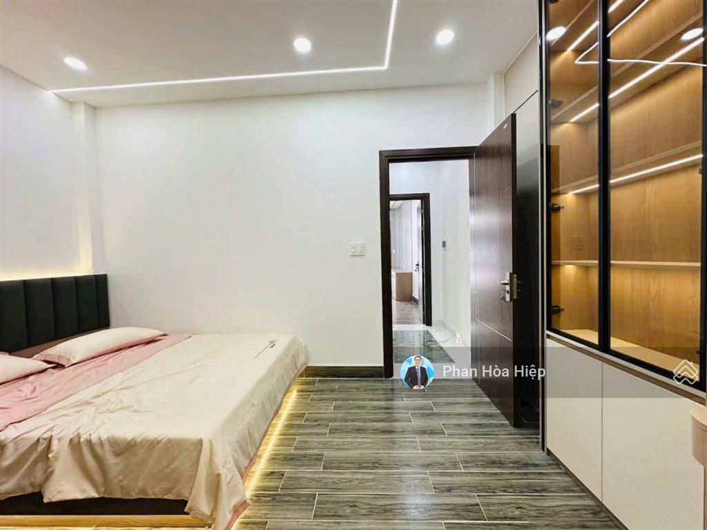 Bán nhà 5 tầng ngay lê văn quới, 63m2, 5pn 5wc, nội thất cao cấp, hẻm rộng 5m giáp quận 6