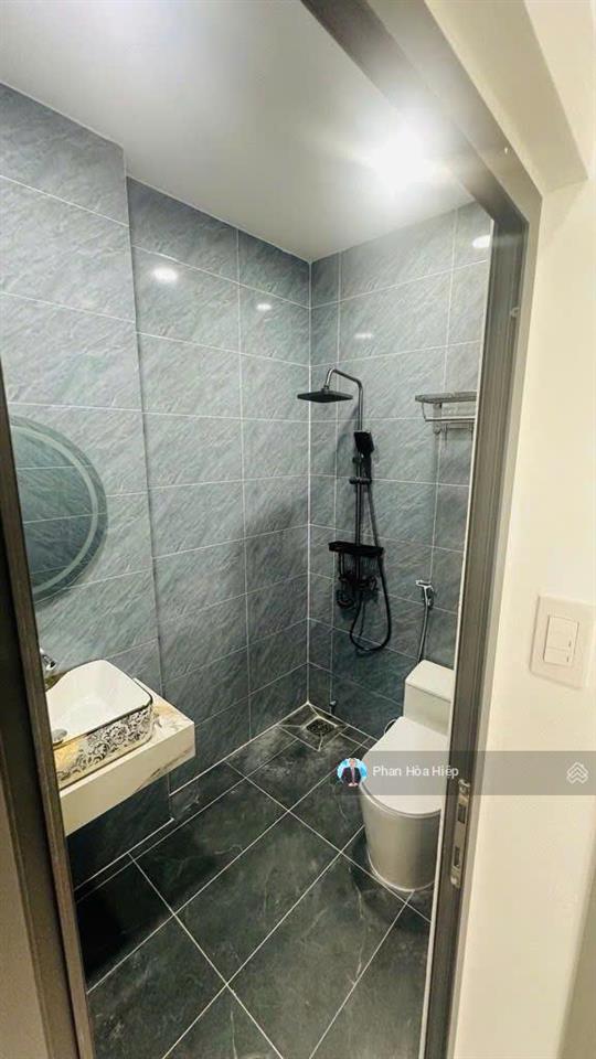 Nhà đẹp ngay lê văn quới, 4.5 x 15, 5 tầng đúc, 5pn 5wc, nội thất cao cấp, hẻm rộng 5m giáp quận 6