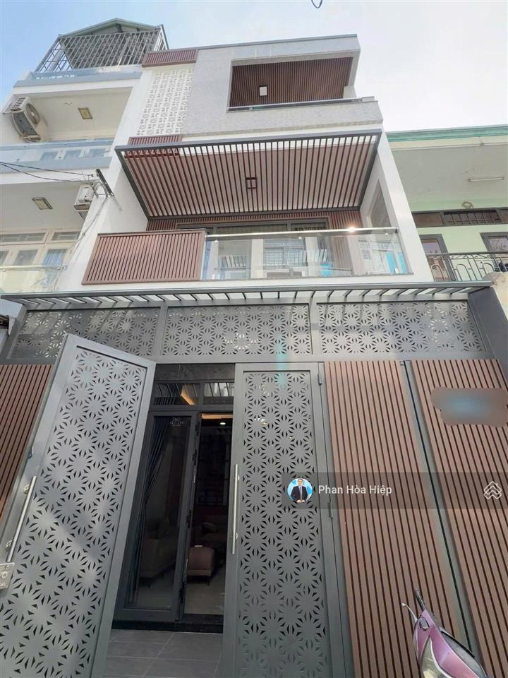 Bán gấp nhà hẻm 5m lò siêu, 48m2, 3 tầng, 4pn, gần đường 3/2, tặng nội thất, tiện kinh doanh