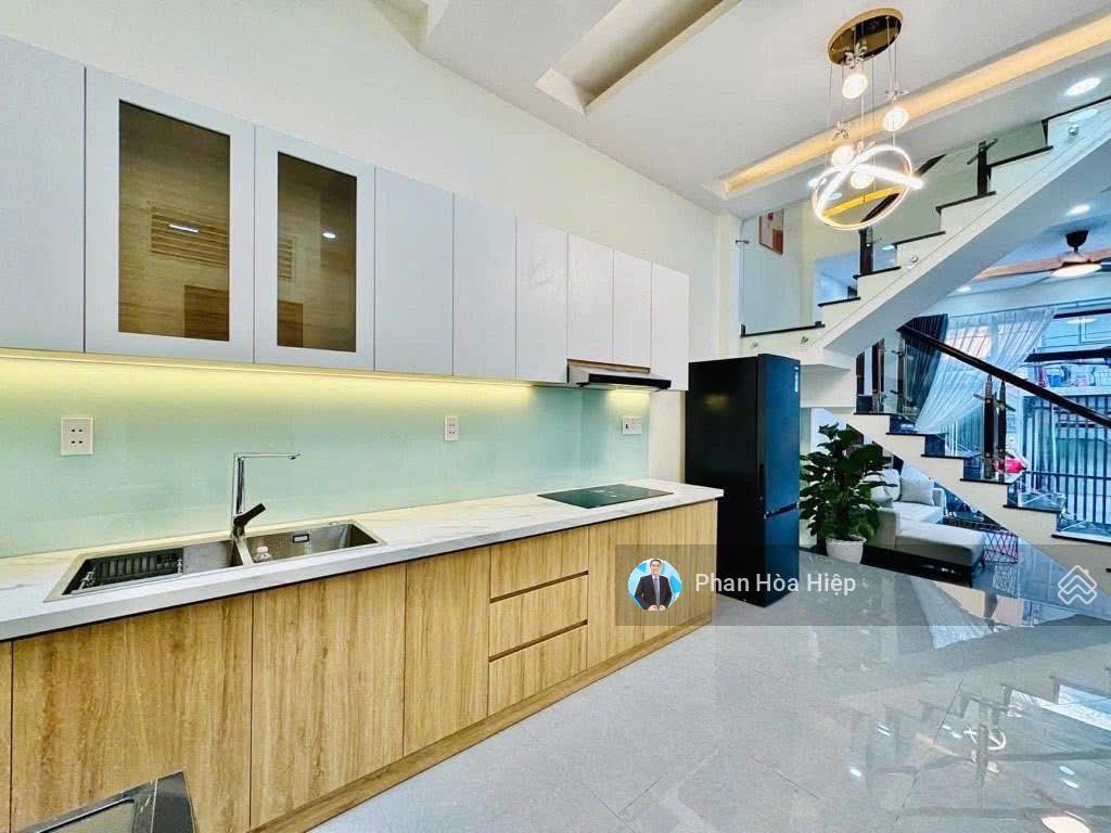 Nhà hẻm 6m ngay kinh dương vương. 54m2, 4 tầng, 5pn 4wc, gần cv phú lâm, phù hợp cho thuê