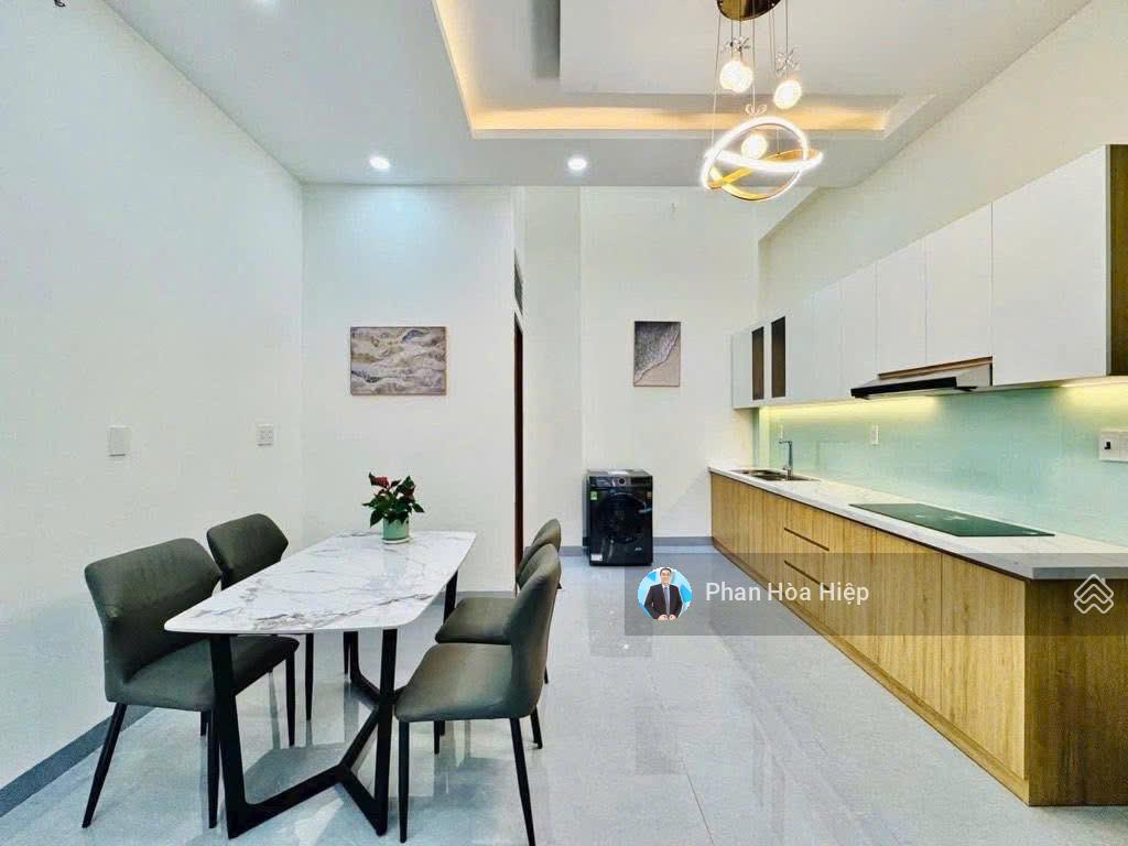 Nhà hẻm 6m ngay kinh dương vương. 54m2, 4 tầng, 5pn 4wc, gần cv phú lâm, phù hợp cho thuê