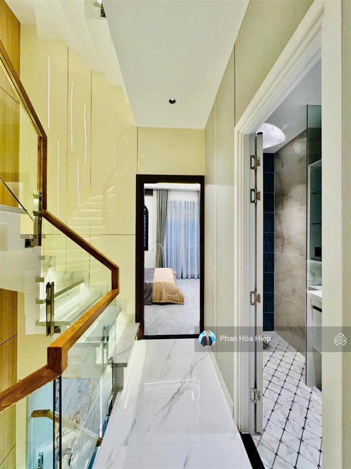 Nhà mới ngay an dương vương, 60m2, 5 tầng đúc, 4pn hẻm rộng 8m, gần cv phú lâm, tiện kinh doanh