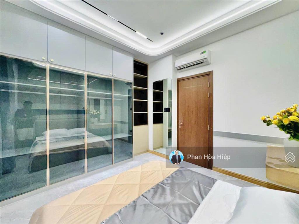 Nhà mới ngay an dương vương, 60m2, 5 tầng đúc, 4pn hẻm rộng 8m, gần cv phú lâm, tiện kinh doanh