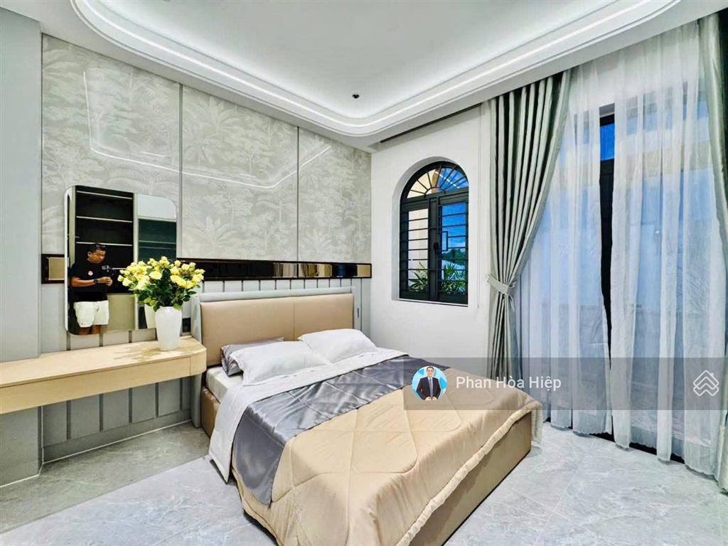 Nhà mới ngay an dương vương, 60m2, 5 tầng đúc, 4pn hẻm rộng 8m, gần cv phú lâm, tiện kinh doanh