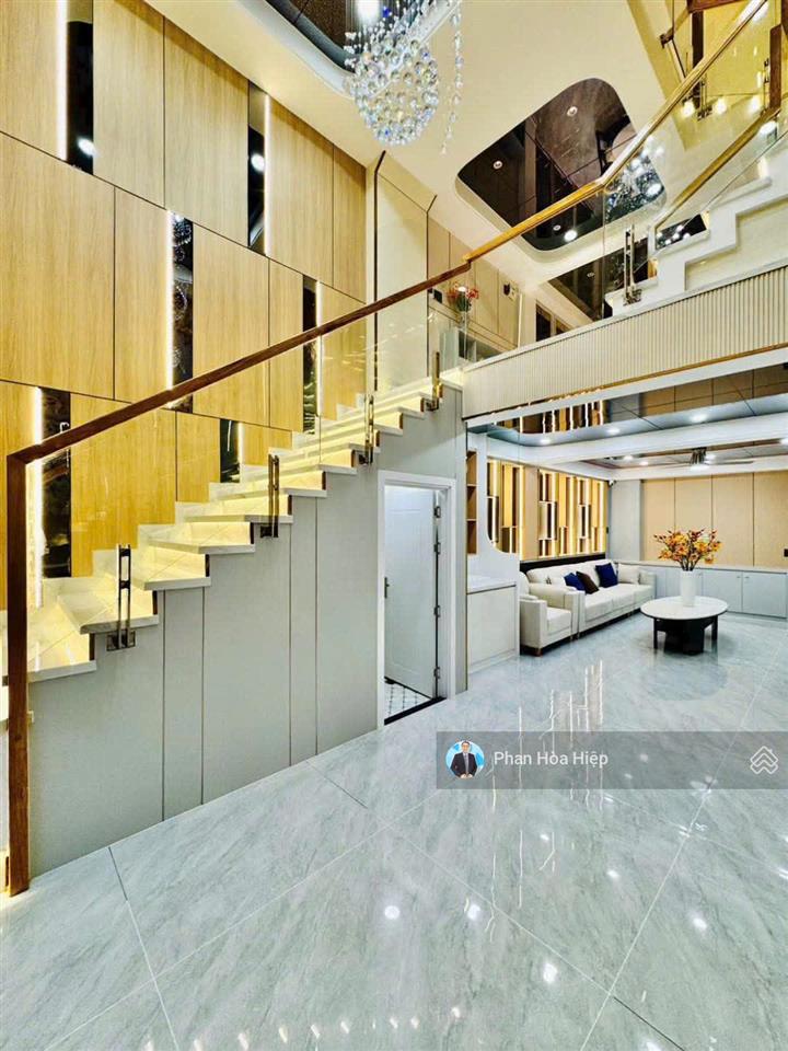 Nhà mới ngay an dương vương, 60m2, 5 tầng đúc, 4pn hẻm rộng 8m, gần cv phú lâm, tiện kinh doanh