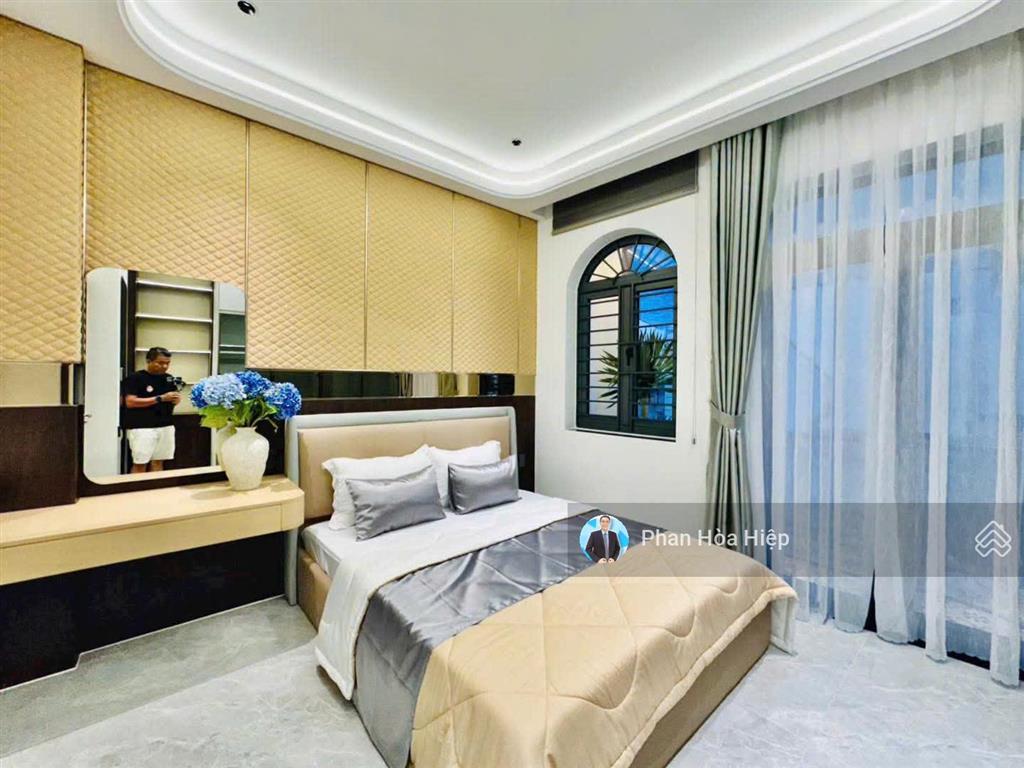 Nhà mới ngay an dương vương, 60m2, 5 tầng đúc, 4pn hẻm rộng 8m, gần cv phú lâm, tiện kinh doanh