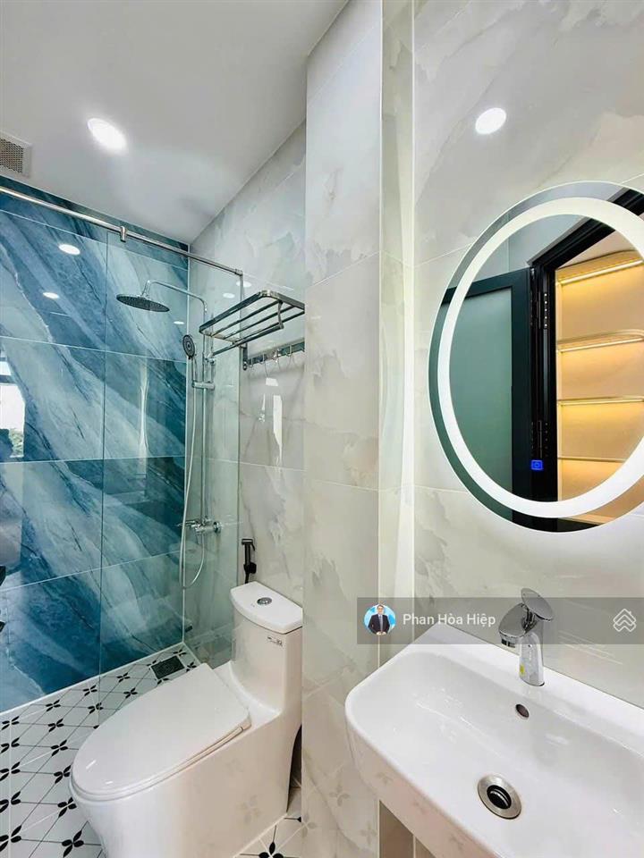 Nhà gần chợ phú lâm, 64m2, 5 tầng btct, 5pn 6wc, hẻm rộng gần ub phường phú lâm, sổ riêng