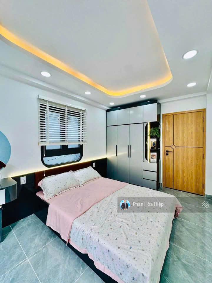 Bán nhà 4 tầng nguyễn trãi, 51m2, 4pn có sân thượng, đầy đủ nội thất, hẻm 5m gần thuận kiều