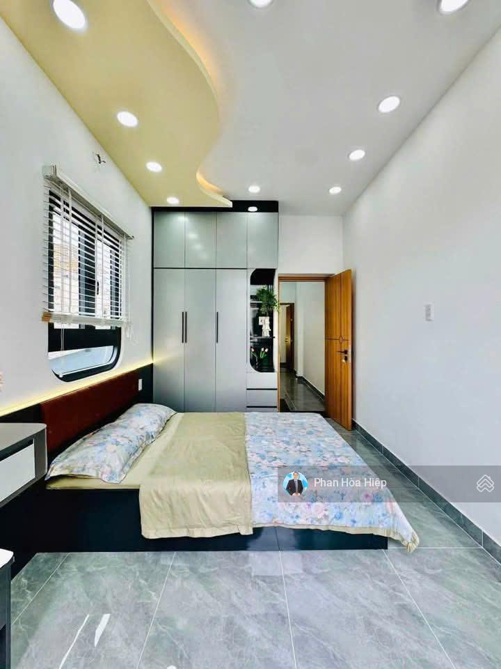 Bán nhà 4 tầng nguyễn trãi, 51m2, 4pn có sân thượng, đầy đủ nội thất, hẻm 5m gần thuận kiều