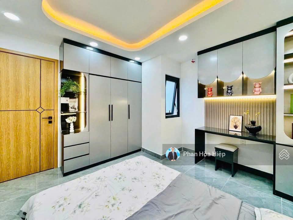 Bán nhà 4 tầng nguyễn trãi, 51m2, 4pn có sân thượng, đầy đủ nội thất, hẻm 5m gần thuận kiều
