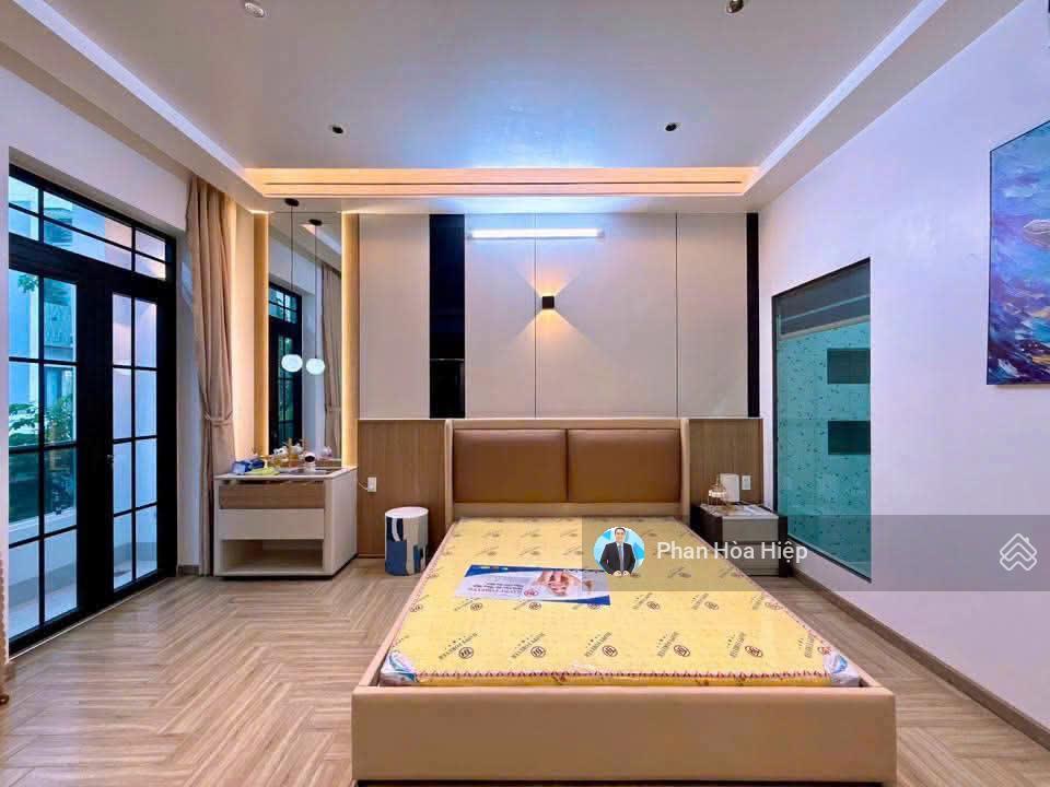 Bán nhà gần aeon bình tân, 85m2, 3 tầng, 4 pn 4 wc, hẻm xe hơi quay đầu, tiện kd đa ngành