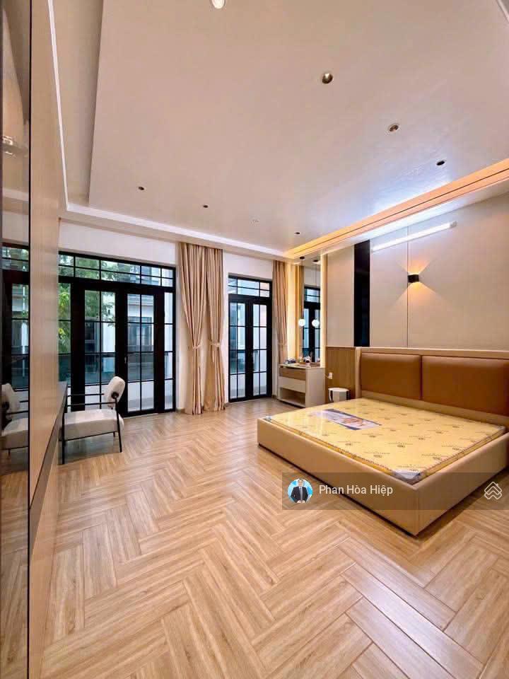 Bán nhà gần aeon bình tân, 85m2, 3 tầng, 4 pn 4 wc, hẻm xe hơi quay đầu, tiện kd đa ngành