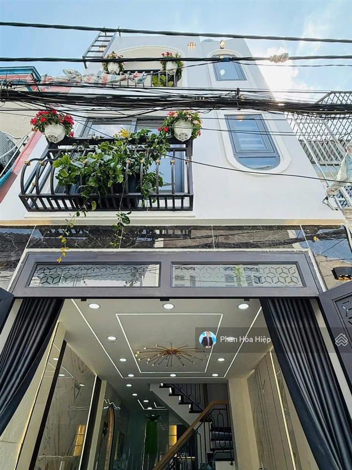 Bán gấp nhà lê văn quới, 52m2, 3 tầng, 4pn 3wc, hẻm xe tải 7m thông,,tiện về ngã 4 bốn xã