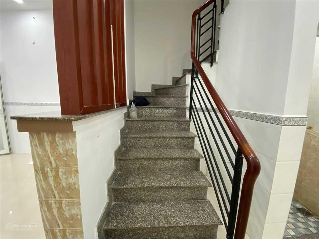 Nhà hẻm 5m nguyễn đình chi 40m2, 4 tầng btct 4 pn đối diện nhà sách cây gõ