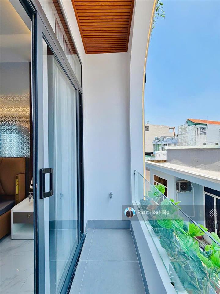 Bán nhà gần aeon đường bình trị đông, 62m2, 3 tầng btct, 4pn, nội thất cao cấp, hẻm 6m gần chợ.