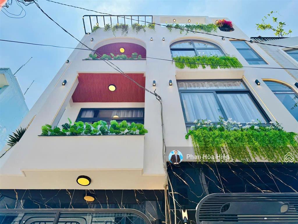 Bán nhà gần aeon đường bình trị đông, 62m2, 3 tầng btct, 4pn, nội thất cao cấp, hẻm 6m gần chợ.