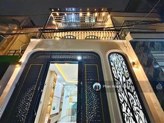 Bán gấp nhà mới ngay trần hưng đạo, 44m2, 3 tầng đúc, 4pn tặng nội thất, hẻm rộng 5m gần cầu chà và