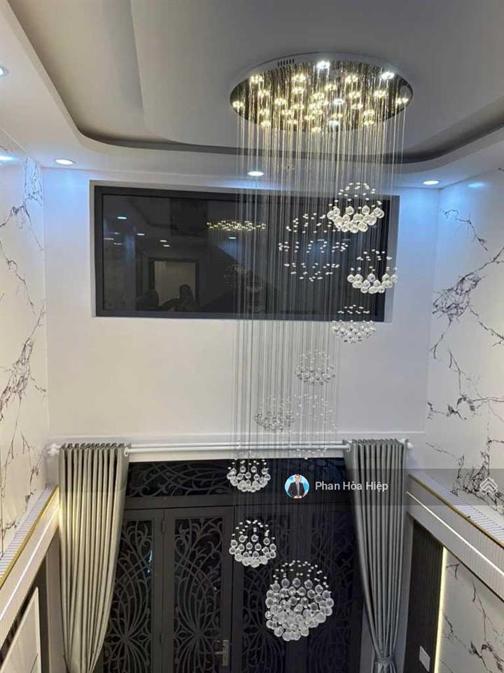 Bán gấp nhà mới xây hxh lý chiêu hoàng, 48m2, 3 tầng btct 4pn, cách 20m ra mt đường
