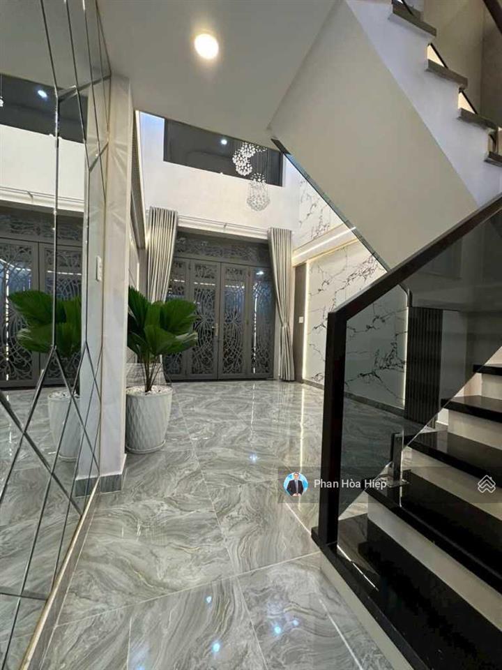 Bán gấp nhà mới xây hxh lý chiêu hoàng, 48m2, 3 tầng btct 4pn, cách 20m ra mt đường