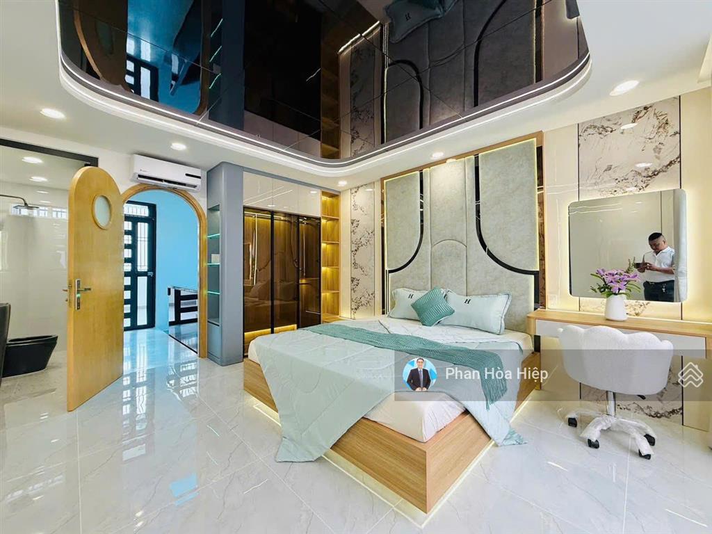 Nhà gần aeon bình tân, 63m2, 4 tầng đúc, 4pn hẻm rộng 6m, tặng nội thất, vài phút về quận 6