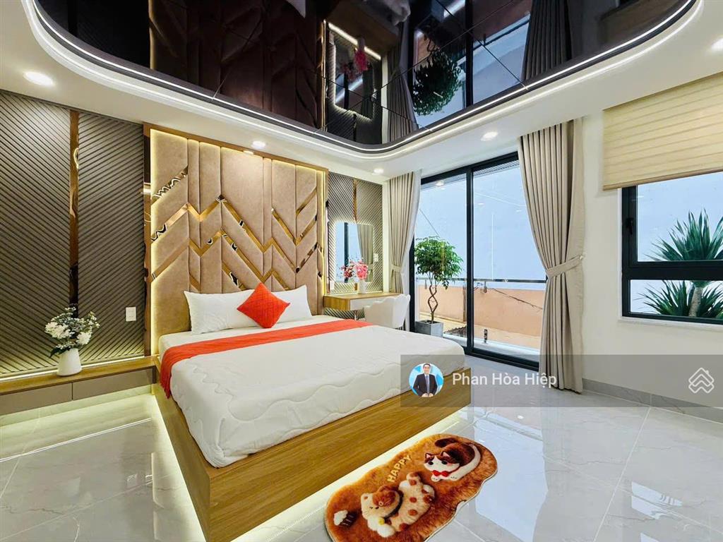 Nhà gần aeon bình tân, 63m2, 4 tầng đúc, 4pn hẻm rộng 6m, tặng nội thất, vài phút về quận 6