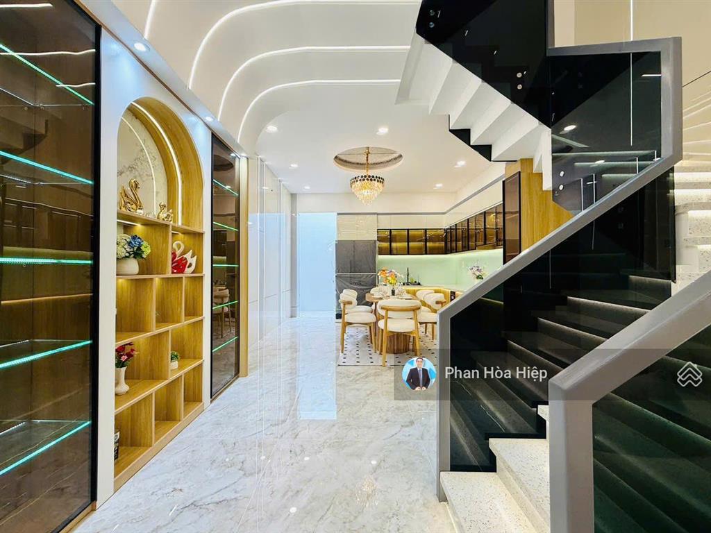 Nhà gần aeon bình tân, 63m2, 4 tầng đúc, 4pn hẻm rộng 6m, tặng nội thất, vài phút về quận 6