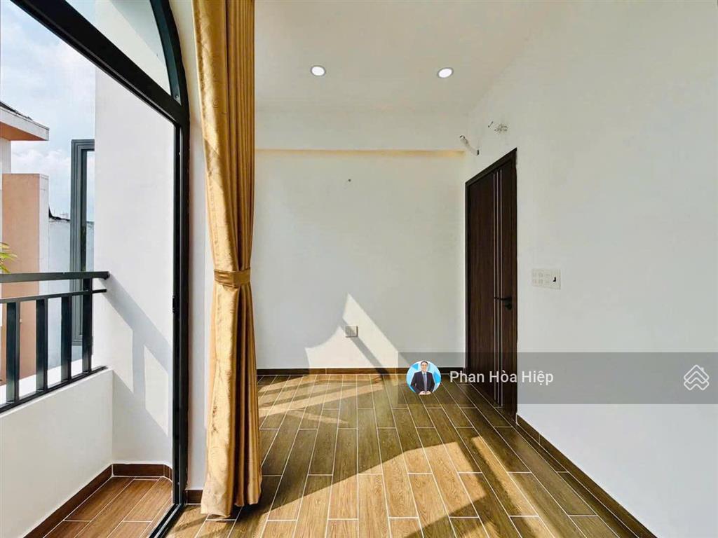 Xuất cảnh bán nhà hxh trần hưng đạo, 44m2, 3 tầng đúc, 4pn 3wc, gần bv chỉnh hình và bv nhiệt đới