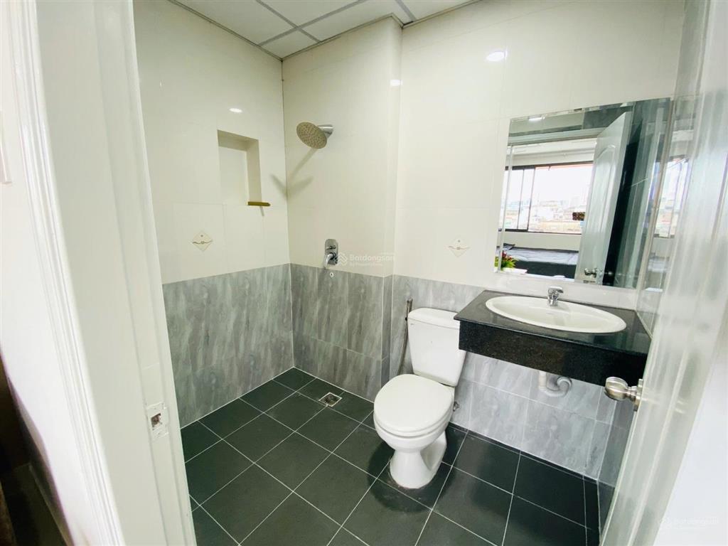 Chính chủ cho thuê 1pn+studio tách bếp full tiện nghi ngay cầu lê văn sỹ. giảm 500k/th