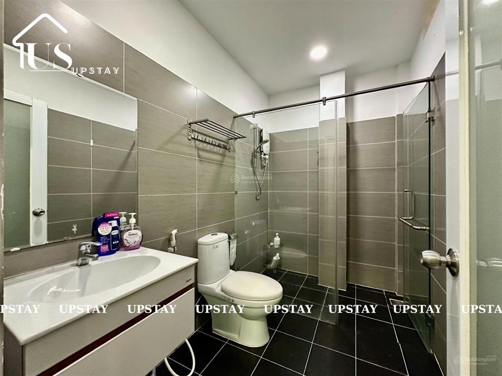Cho thuê phòng 50m2 có sân vườn mặt tiền hoàng sa, tân định. đầy đủ tiện nghi cao cấp. 2 ban công
