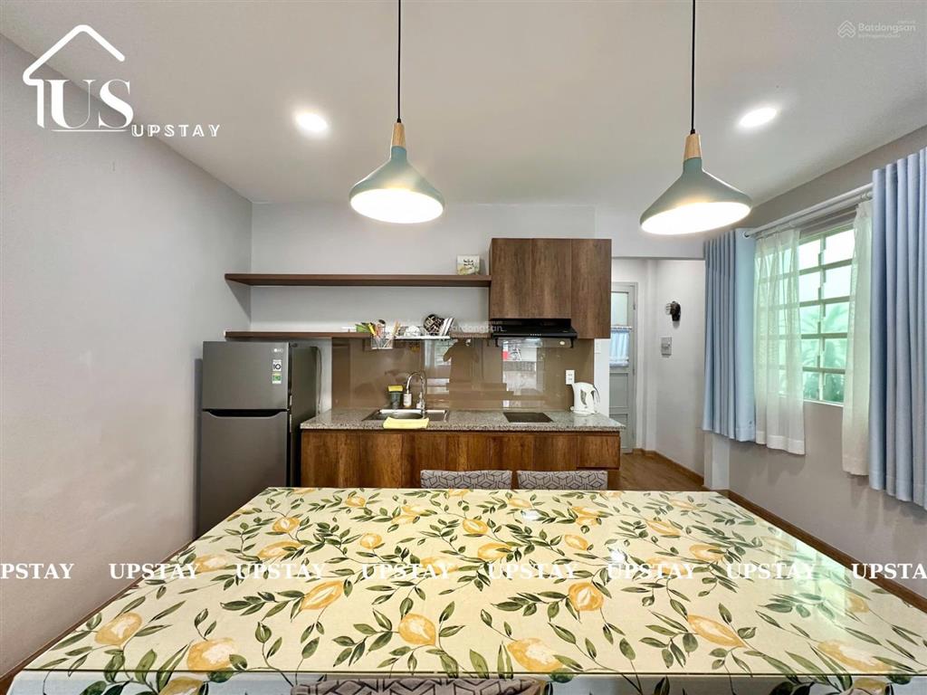Cho thuê phòng 50m2 có sân vườn mặt tiền hoàng sa, tân định. đầy đủ tiện nghi cao cấp. 2 ban công