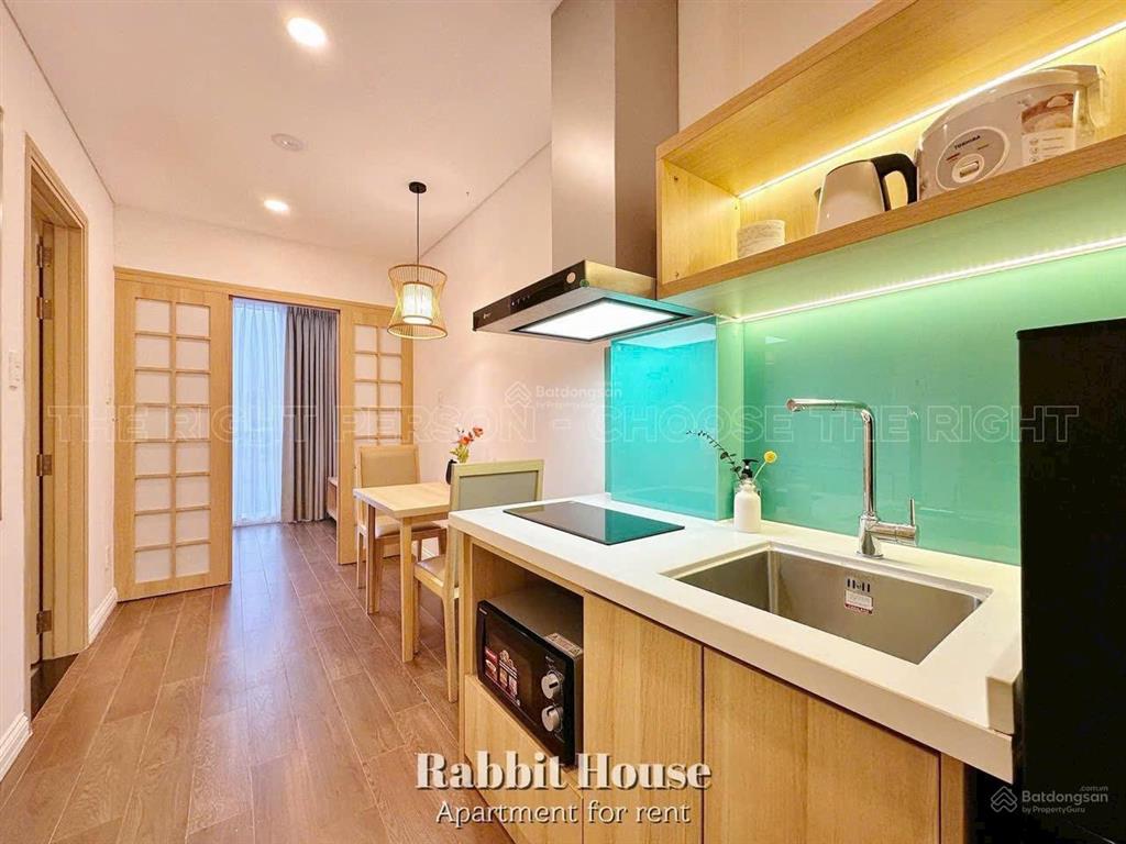 Cho thuê chdv 1pn balcony phong cách tokyo full tiện nghi cao cấp. thang máy hầm xe. ưu đãi 2tr/th