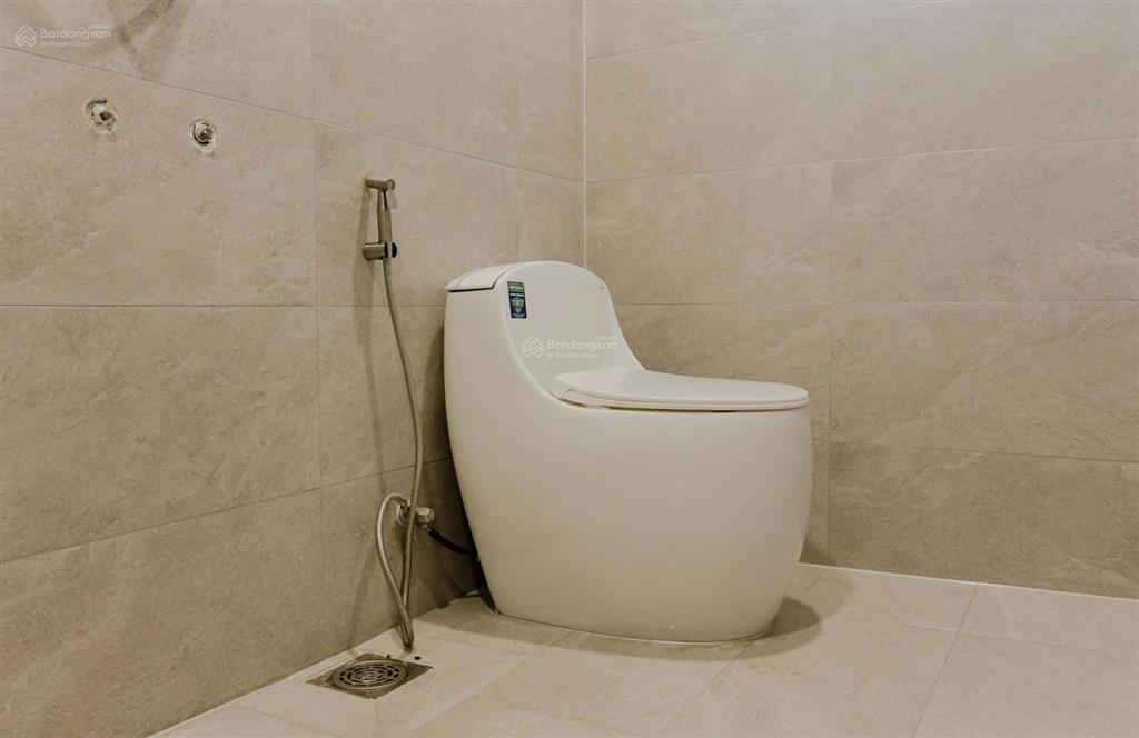 Cho thuê 2pn 50m2 mới hoàn thiện mặt tiền nguyễn trãi, quận 1. full tiện nghi cao cấp