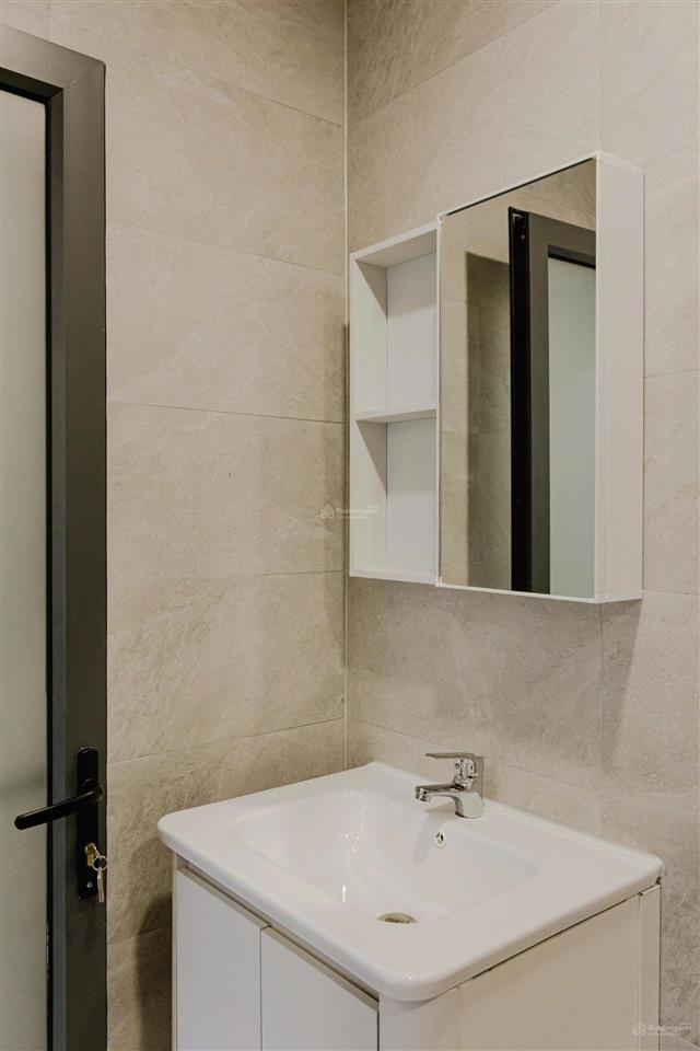 Cho thuê 2pn 50m2 mới hoàn thiện mặt tiền nguyễn trãi, quận 1. full tiện nghi cao cấp
