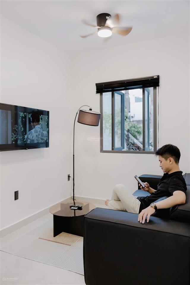Cho thuê 2pn 50m2 mới hoàn thiện mặt tiền nguyễn trãi, quận 1. full tiện nghi cao cấp