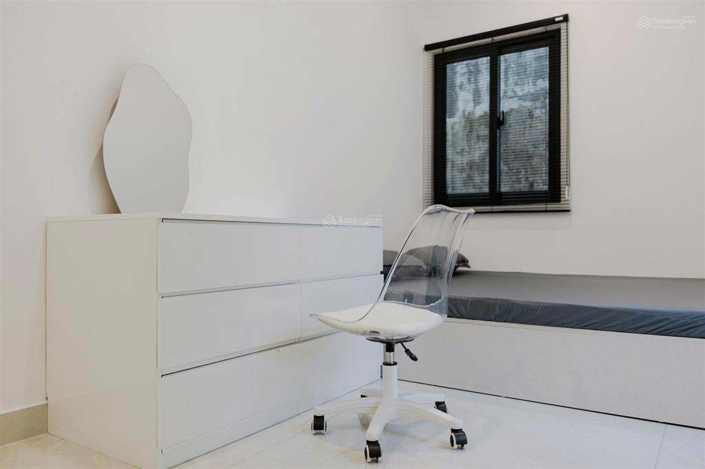 Cho thuê 2pn 50m2 mới hoàn thiện mặt tiền nguyễn trãi, quận 1. full tiện nghi cao cấp