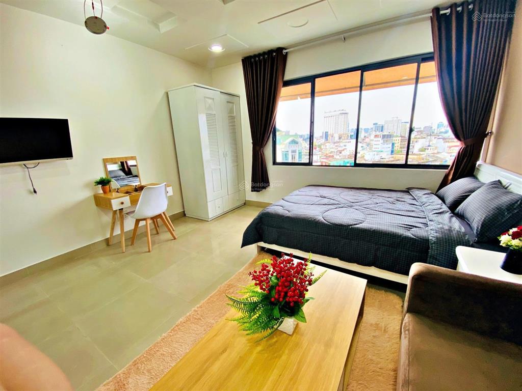 Cho thuê 1pn + studio tách bếp full tiện nghi ngay cầu lê văn sỹ. giảm 500k/th