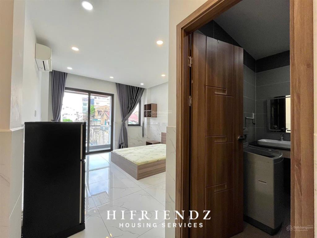 Cho thuê căn hộ 1pn ban công 50m2 ngay trần hưng đạo, giáp quận 1. hỗ trợ giữ phòng đến t9/2026