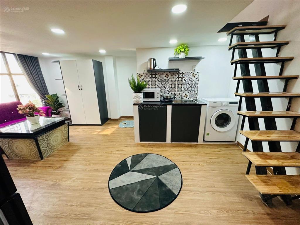 Cho thuê căn hộ duplex ban công full nội thất ngay metro bến thành  quận 1. giảm sâu đón khách t10