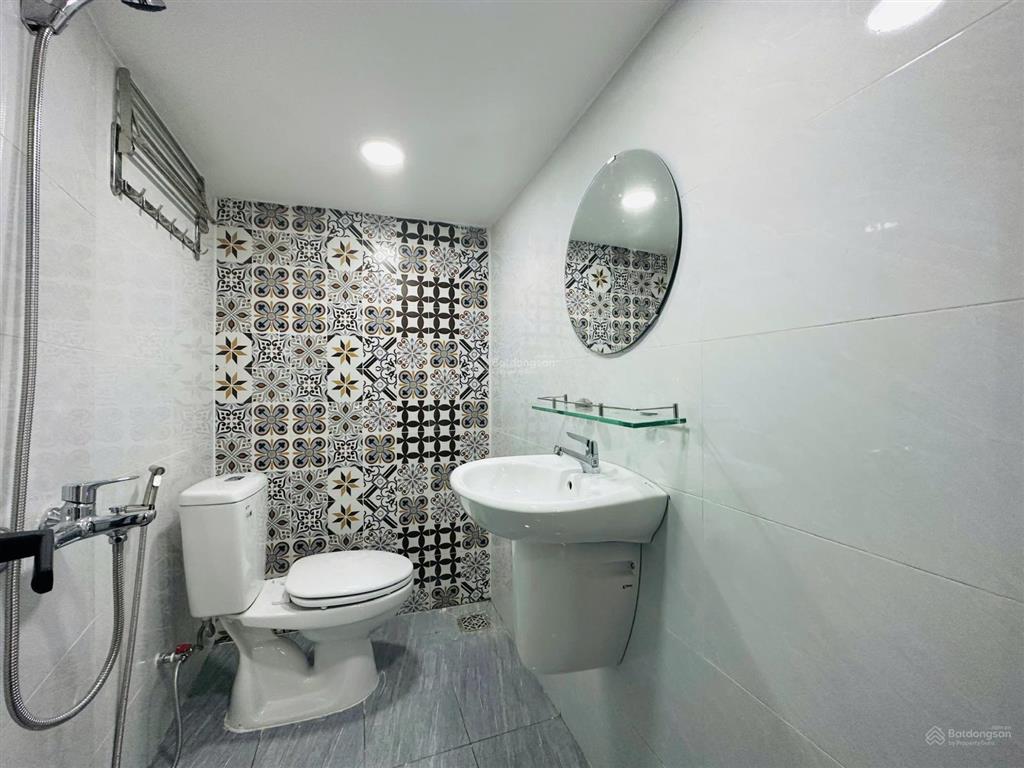 Cho thuê căn hộ duplex ban công full nội thất ngay metro bến thành  quận 1. giảm sâu đón khách t10