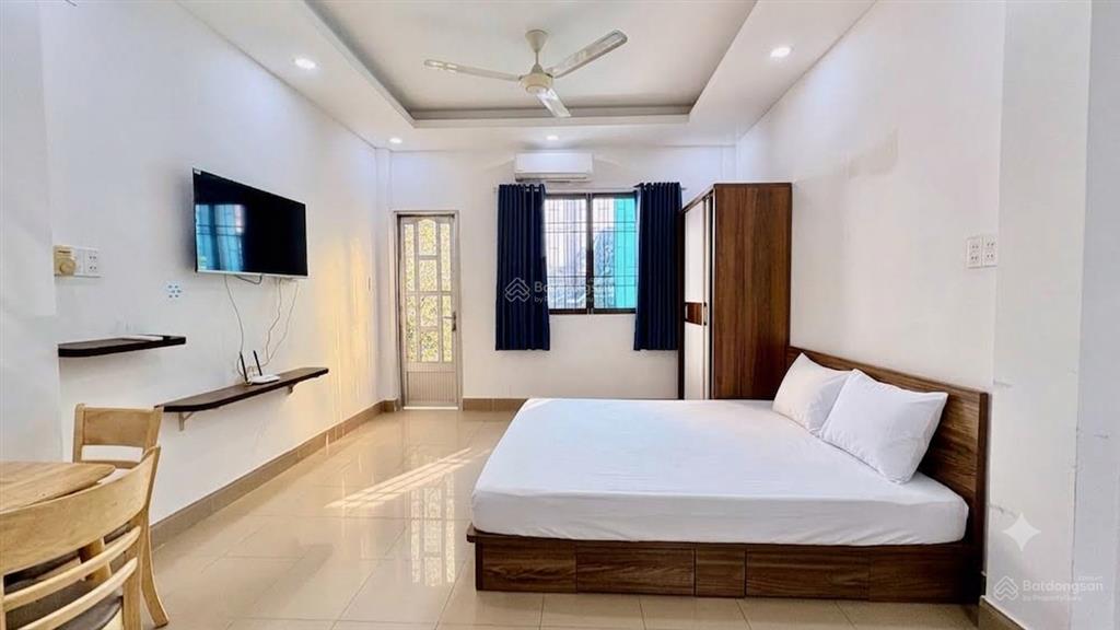 Cho thuê studio ban công thang máy máy giặt riêng full tiện nghi 40m2 ngay cô giangbến thànhq1