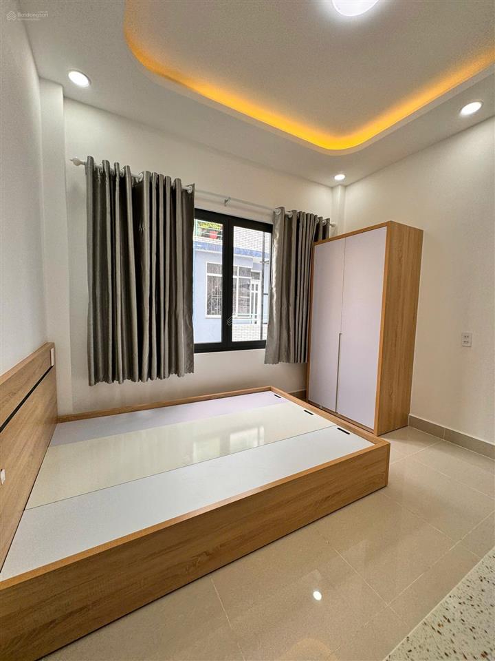 Khai trương tòa chdv mới xây full nội thất cửa sổ ban công lớn ngay cống quỳnh bùi viện q1.