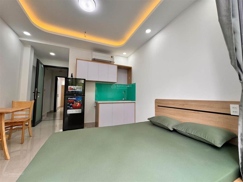 Khai trương tòa chdv mới xây full nội thất cửa sổ ban công lớn ngay cống quỳnh bùi viện q1.
