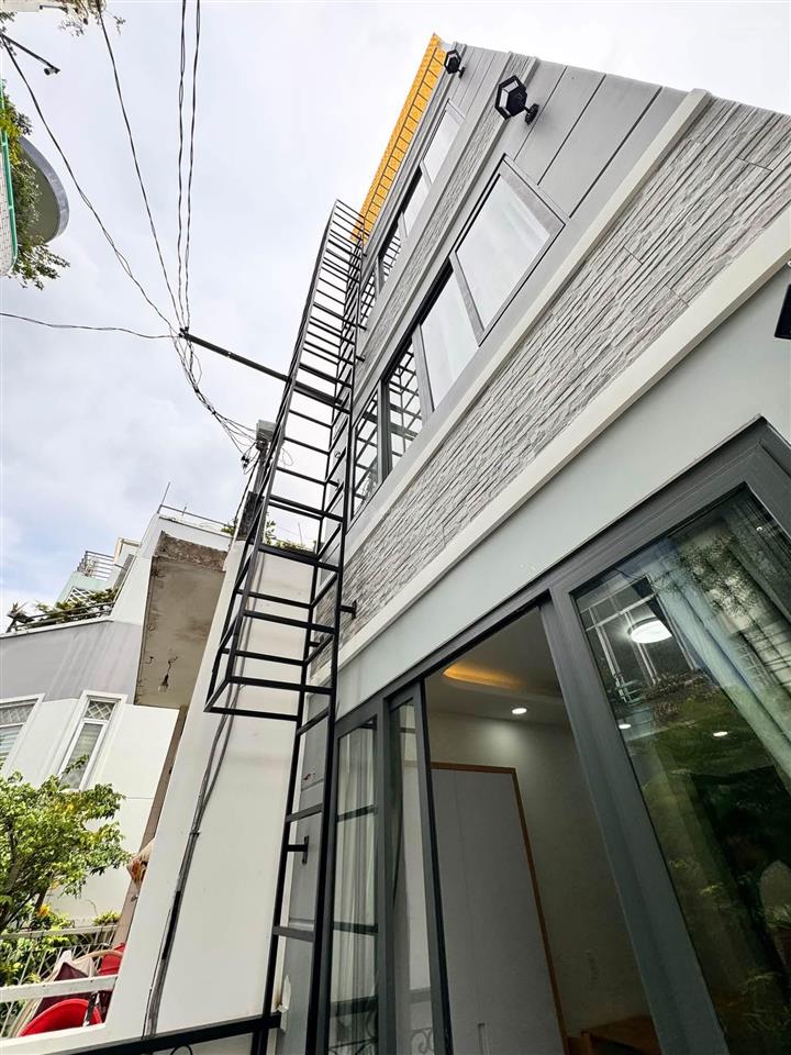 Khai trương tòa chdv mới xây full nội thất cửa sổ ban công lớn ngay cống quỳnh bùi viện q1.