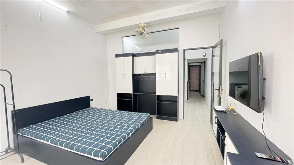 Cho thuê căn hộ 1pn balcony 45m2 full tiện nghi ngay chợ tân định  q1.  0929 292 ***