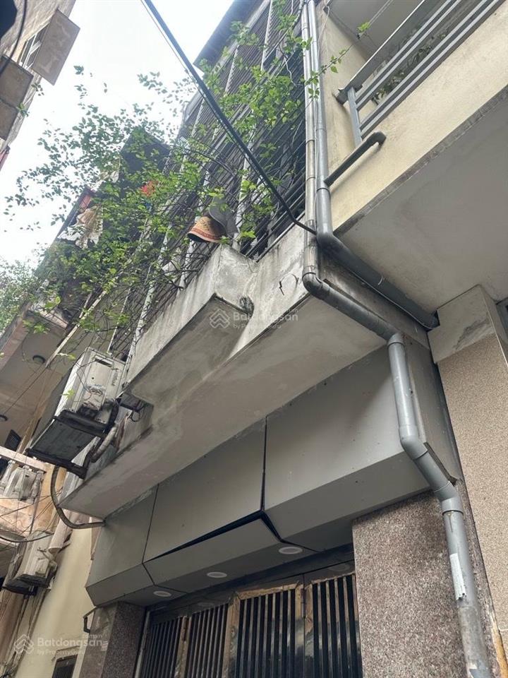 Bán nhà vũ trọng phụng, ô tô đỗ cửa, view sân chung cư, sát mặt phố, 35m2, giá bán 6,9 tỷ