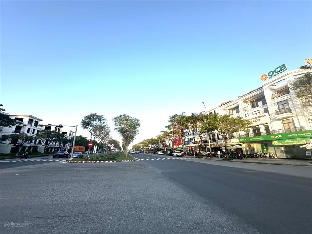 Chính chủ nhờ bán shophouse 5 tầng hai mặt tiền nguyễn sinh sắc sổ hồng cc kèm nội thất cao cấp