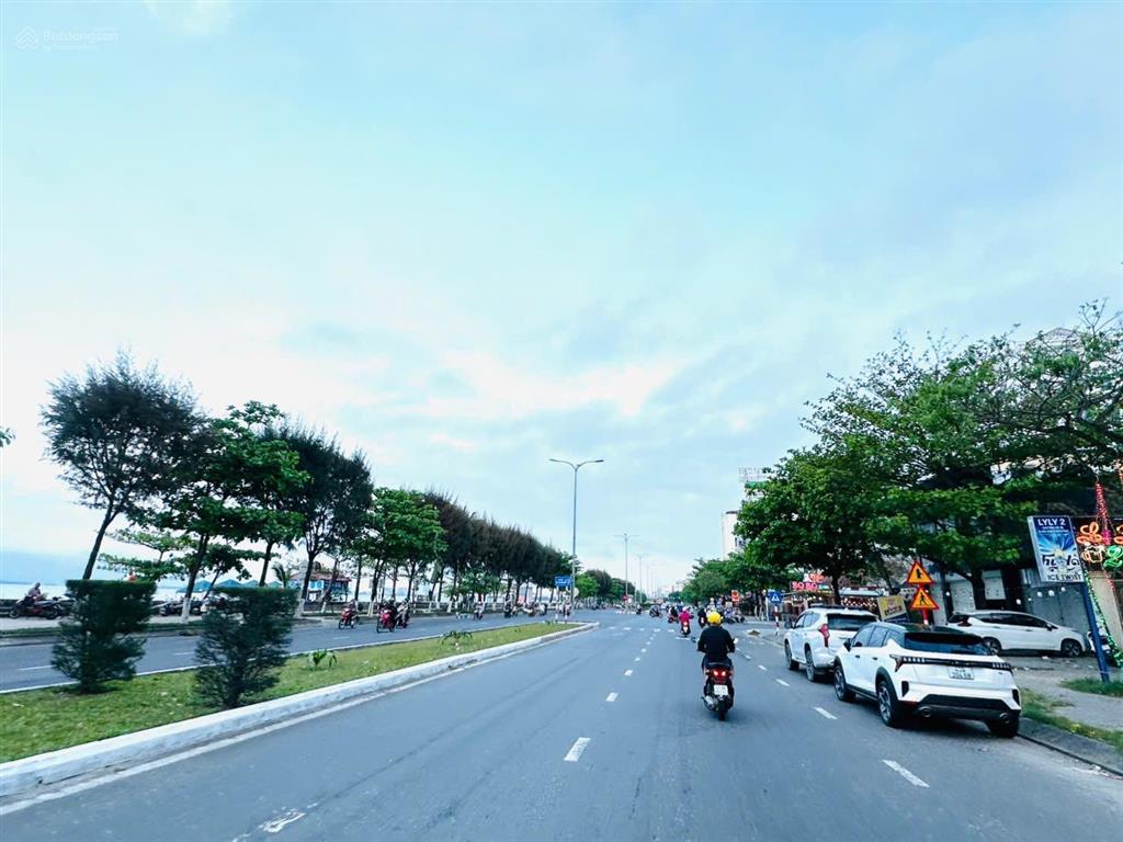 Lô hiếm 2 mặt tiền biển nguyễn tất thành, xây cao tầng, view trực diện bãi biển sạch đẹp, sổ hồng