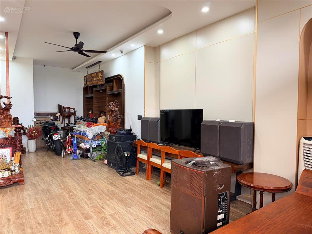 Chính chủ bán rẻ căn shophouse 4,5 tầng 2 mặt tiền đường nguyễn sinh sắc trục thương mại